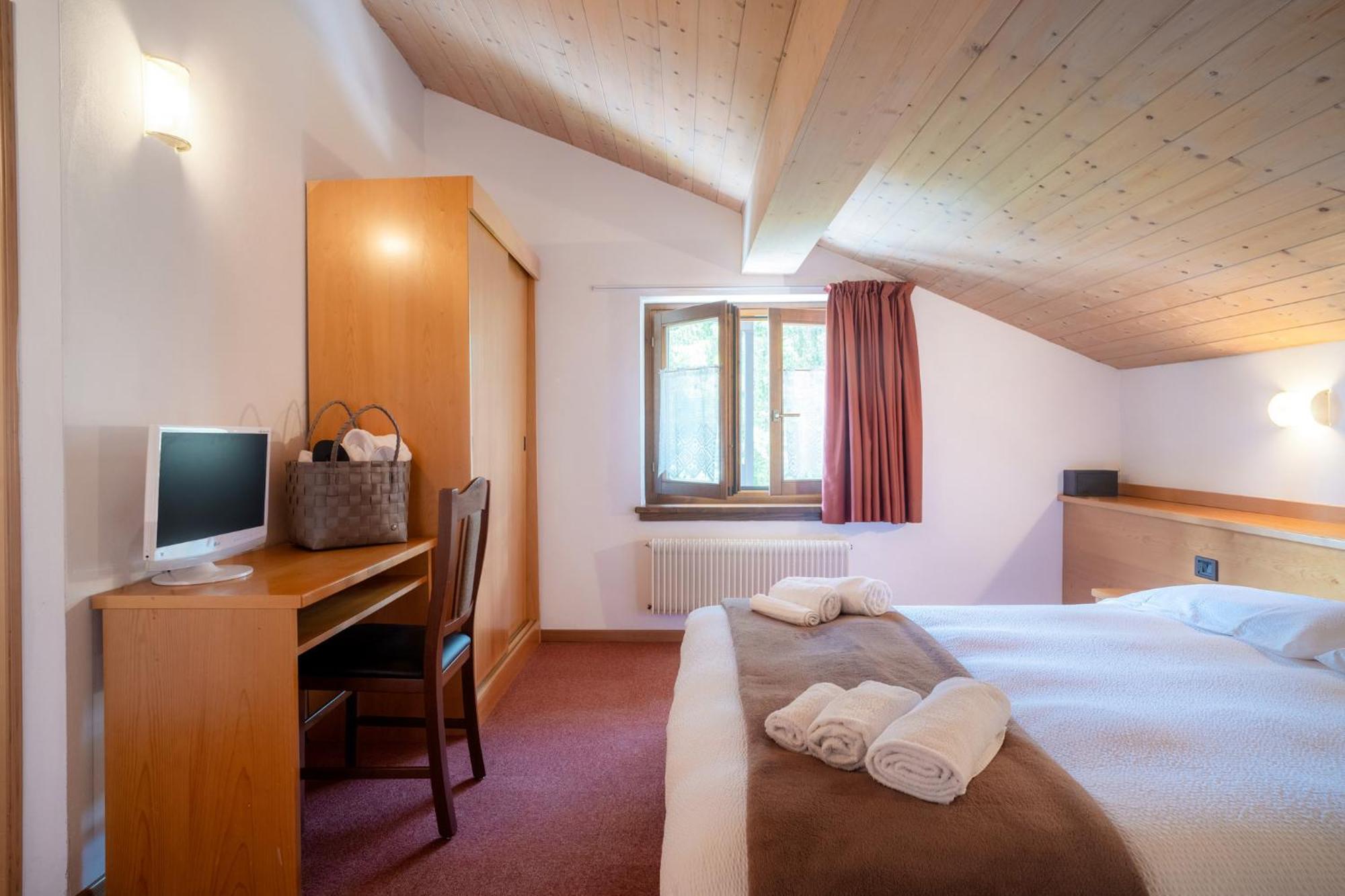 Hotel Piccola Baita Molveno Buitenkant foto